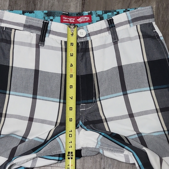 Vans Skateboard Plaid Shorts - Picture 6 of 10
